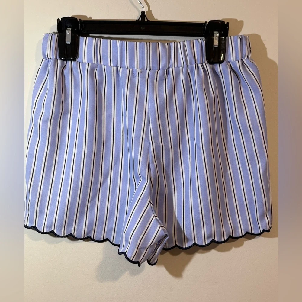 Rae Dunn Women’s Small 2 piece pajama top and shorts white‎ and blue stripes NWT